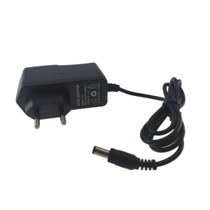 Adaptador de corrente 12V 1A conector 5.5mm - seguro e versátil para os teus dispositivos