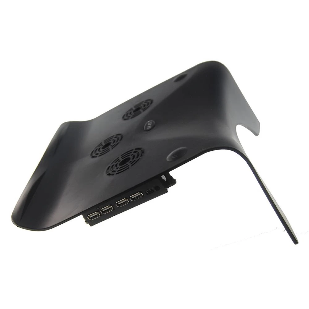 Base refrigeración portátil Mod-500 con hub USB 4 puertos en uso con portátil