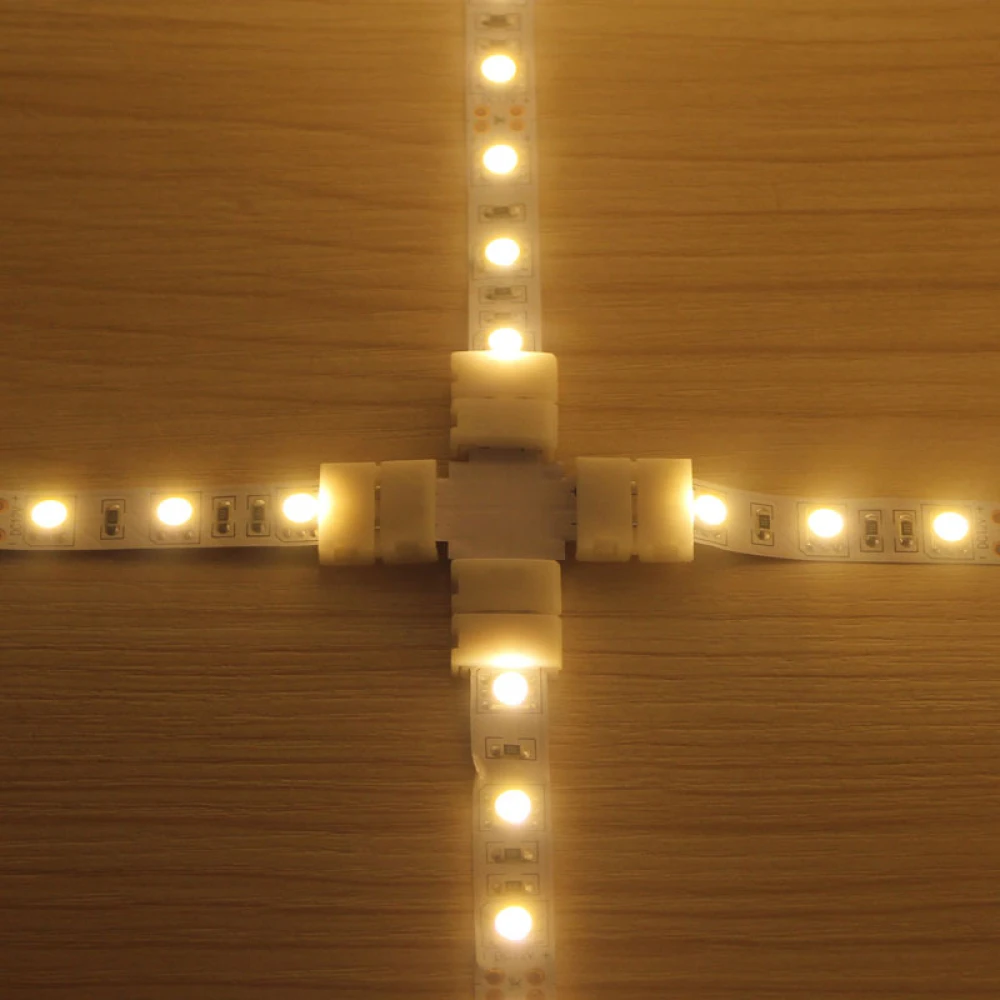 Detalle del conector LED Forma X 10mm 2 Pin 5050 RGB para tiras LED